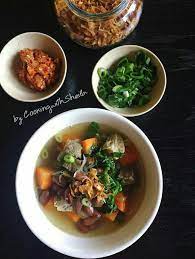 Sop Senerek Ini Adalah Sop Sapi Khas Magelang Yang Dimasak Dengan Kacang Merah Irisan Wortel Da Resep Masakan Asia Makanan Dan Minuman Resep Masakan Indonesia