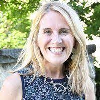 Lisa Teeling's Instagram, Twitter & Facebook