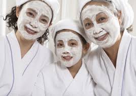 Eight Great 'Experience Gifts' For Mom