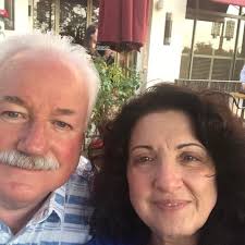 paid $150, asking $100 OBO table can fold in to make smaller. bought in may  of 2025. has never even been sat at. PPU ONLY!!