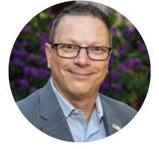 Elin Davis's Instagram, Twitter & Facebook