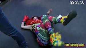 林子菌视频Tickle Wrestling Entertainment! Pt 68: The Nurse Will See You Now!  (1080 mp4) Wisto