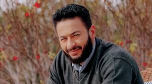 والكلمات من تأليف الشاعر الغنائي خالد حلمي. Ø­Ù…Ø§Ø¯Ø© Ù‡Ù„Ø§Ù„ Ø§Ù„Ù…Ø¯ Ø§Ø­ Ù„Ø§ ÙŠØ±Ùˆ Ø¬ Ù„Ù„Ø³Ø­Ø± ÙˆØ§Ù„Ø´Ø¹ÙˆØ°Ø© Ø§Ù„Ø´Ø±Ù‚ Ø§Ù„Ø£ÙˆØ³Ø·
