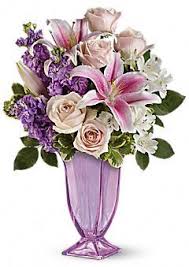 Whether it's a birthday wish, a celebration for mom and dad, a wedding, graduation or anniversary, customizable flower arrangements delivered just in time for the special occasion can make the day. Pin By Tomoko Kawakami On Flowers Flowers Elegant Bouquet Container Flowers Mothers Day Flowers