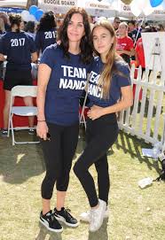 As of 2019, keaton is single, and cox has dated her longtime love, johnny mcdaid, since 2013. Michael Keaton And Courteney Cox Were Deeply In Love In The 90s Look Back At Their Romance