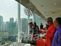 Putra world trade centre and klcc park are also within 1 mi (2 km). Sultan Selangor Berkenan Lawat Tamu Hotel Suites