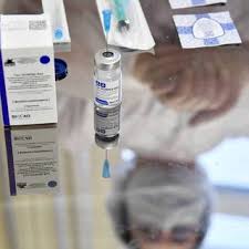 Производство вакцин от коронавируса ориентировано в первую очередь на внутренний рынок. V Rossii Nachalas Massovaya Vakcinaciya Ot Koronavirusa Obshestvo Rossiya Lenta Ru