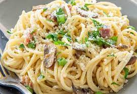 Tekstur creamy dan rasanya yang gurih membuat spaghetti carbonara disukai banyak orang. Resepi Spaghetti Carbonara Paling Senang Portresepi