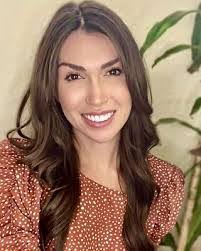 Cara Havens's Instagram, Twitter & Facebook