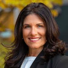 Tami Hendrickson's Instagram, Twitter & Facebook