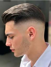 Actual in 2018 again became men's short haircuts with raised hair, neatly laid or with the presence of some negligence, creating a stylish image of chaos as always, tidy business men's short haircuts with a bang on their side, for many years now they have kept their unchanged place in the men's style. 42 Modern Short Haircuts Ideas For Men 2018 Styleschannel Gaya Rambut Pria Rambut Pria Potongan Rambut Pria