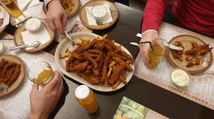 Livrăm la domiciliu tot sortimentul de pizza pe vatră și orice fel de mancare aleasă din meniurile noastre: Hanul Cu Noroc Picture Of Hanul Cu Noroc Oradea Tripadvisor