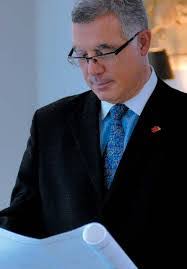 Linzy Jones's Instagram, Twitter & Facebook