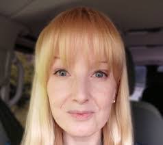 Beth Pilcher's Instagram, Twitter & Facebook