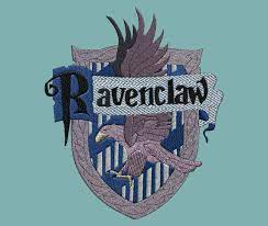 The ravenclaw house which is known with intelligence and academic success has many roles in developing new spells and wizarding world. Ravenclaw Wappen Schwarze Krahe Abzeichen Etsy