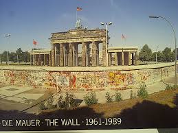 Weitere ideen zu berlin, ostberlin, berlin hauptstadt. The Berlin Wall In Front Of The Brandenburg Gate About 1980 Berlin Germany On The Imperial Capitals Of Europe Tour 10 May 2012 Mike Ross Travel Blog