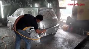 Resty masih menikmati pemandangan sisi jalan dan tidak sadar kalau aku memperhatikan tubuhnya. Spray Cat Silver Kancil Belum Cat Kilat Clear Youtube