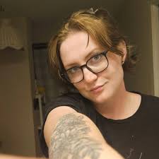 Today we're remembering Dr. Kim Hombs, a longtime supporter of Carolina  Waterfowl Rescue and a dedicated veterinarian who made a lasting impact