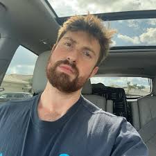 swipe to give me a haircut ✂️