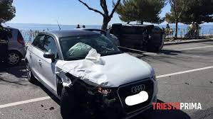 Secondo voi vale la pena portarla in carrozzeria o basta … Schianto A Barcola Una Donna Ferita E Traffico In Tilt Foto
