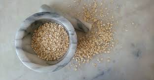 Les flocons d'avoine sont des céréales très légères qui permettent d'apporter à l'organisme tous les nutriments essentiels à une bonne santé. Les Flocons De Cereales Et De Legumineuses Les Choisir Et Les Preparer Selon L Ayurveda Centre De Sante Holistique