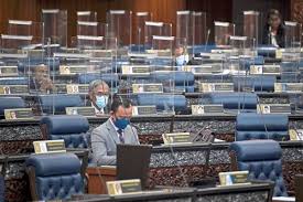 Ahli parlimen pasir salak, datuk seri tajuddin abdul rahman dan ahli parlimen kota melaka, khoo poay tiong diarahkan keluar. Hanya 80 Ahli Parlimen Dibenarkan Masuk Dewan Rakyat