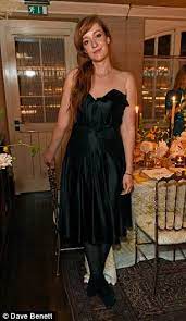 September 19, 1976), known professionally as jay electronica. Talk Of The Town Kate Rothschild S Rapper Ex Boyfriend Asked Is She Wasted Her Teeth Knocked Out Daily Mail Online