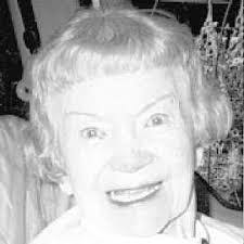 Elizabeth Kadlec's Instagram, Twitter & Facebook