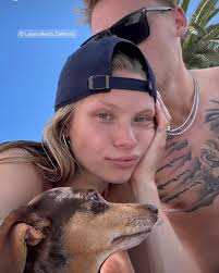 PHOTOS: Joe Burrow's Rumored Girlfriend Olivia Ponton Is Burning Down The  Internet In Her Tiny 2-Piece Bikini On The Beach  https://www.totalprosports.com/nfl/joe-burrow-rumored-girlfriend-olivia-ponton-is-burning-down-the-internet-in-her-tiny-2-piece  ...