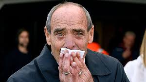 Club-icoon Raoul Lambert kan tranen niet bedwingen bij mooi eerbetoon