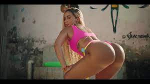 ANITTA TWERKING HER BIG JUICY ASS (SLOW MOTION) 