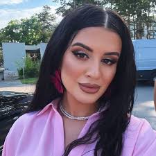 We see the bulge little miss Sir