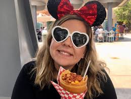 I Worked at Disneyland — Favorite Things I Do at the Parks + Photos