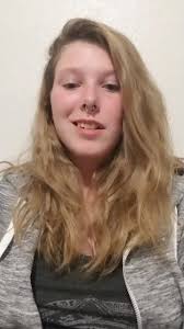 Desiree Meeks (@queen_des270)