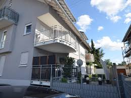 Max 500 m 69190 walldorf terrasse, kelleranteil, saniert, zentralheizung 600 € kaltmiete zzgl. 3 Zimmer Wohnung Erdgeschoss Links G R Muller Vermietungs Gdbr Walldorf