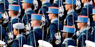 * tribune de nos camarades d'active. Tribune De Militaires Valeurs Actuelles Lance Une Petition Le Point