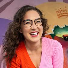 Ep. 17: Taking Imperfect Action when Launching New Offers with Sandra van  der Lee of Damn Copy