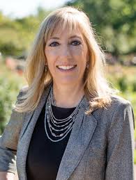 Presented by Prresen ted byy