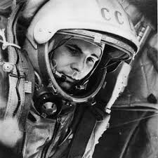 Yuri gagarin was 1.57 metres tall. Esa I See Earth It Is So Beautiful