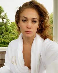 Jennifer Lopez Shares A Glowing Morning Face Selfie People Com