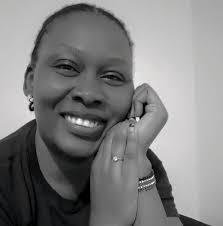 Lordina Nancy dey totori pipo wit her hairdressing skills despite say she  be just three years old. Lordina dey braid customers hair like professional  and dis na di reason her mama hairdressing