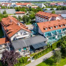 View maria's dine inn & carry out menu, located at 1812 taylor ave, parkville, md 21234. Hotel Garni Maria S Inn Garching Bei Munchen Holidaycheck Bayern Deutschland