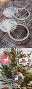 Start collecting the rings on a heavy string and soon you will have enough for a large wreath. 30 Simple And Festive Mason Jar Lid Ornaments For Christmas Decoration In 20 Minutes Hative
