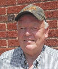 Aaron Quast's Instagram, Twitter & Facebook