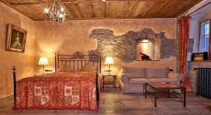 Rothenburg old town semtinde yer alan historik hotel gotisches haus dairesi teras ile konaklama olanağı sunmaktadır. Hotel Gotisches Haus Rothenburg O D T Burgenstrasse Premium Partner Hotels