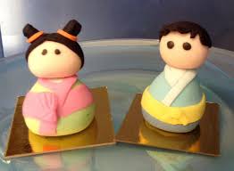 My favorite cake of all time is the japanese strawberry cake. Oriental Boy Girl Cake By June Clarky S Cakes Cakesdecor