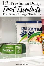 12 College Dorm Room Food Essentials The Best Dorm Room Foods Cassidy Lucille In 2020 Zimmer Im Studentenwohnheim Wohnheim Zimmer Ideen Ideen Furs Studentenzimmer