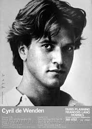 Male Model Retro engadiu unha nova foto.