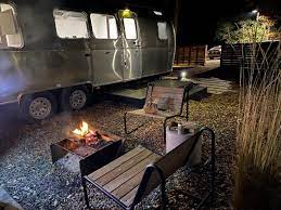 萊恩住宿紀錄 如同在家一樣的舒適露營體驗 加州優勝美地 yosemite autocamp airstream露營車第一手開箱 tripplus travel dreams patio outdoor