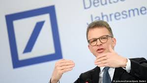 Deutsche bank reports profit before tax of € 1.2 billion in the second quarter of 2021. Despite A Massive Loss Deutsche Bank Sees A New Dawn Breaking Business Economy And Finance News From A German Perspective Dw 30 01 2020